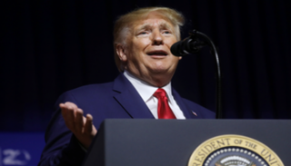 الرئيس الأمريكي دونالد ترامب