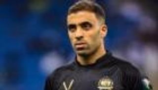 انتهاء أزمة حمدالله مع موظفة المطار بحضور رئيس النصر