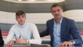 مالديني يوقع عقدا جديدا في ميلان مع نجله دانييل