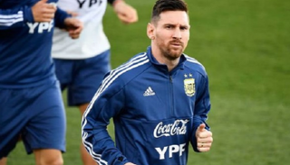 ميسي نجم الأرجنتين