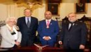 منح رئيس المجلس العالمي للتسامح وسام أكاديمية العلوم بالبرتغال