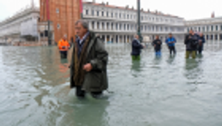 "كارثة" في البندقية.. المياه تغمر معالم تاريخية