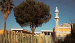 الشرطة الإيطالية تحبط مخططا لاستهداف مسجد 