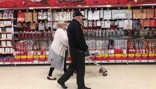 تراجع التضخم في بريطانيا بوتيرة أسرع من المتوقع الشهر الماضي