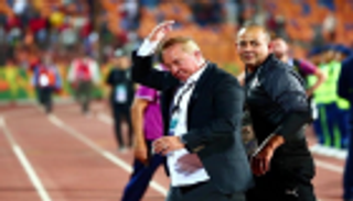 شوقي غريب: أخطاء الكاميرون طريق منتخب مصر للعلامة الكاملة