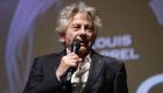 وقفة نسائية في باريس لمنع عرض فيلم بولانسكي