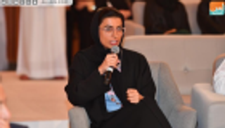 نورة الكعبي تطرح رؤية الإمارات الثقافية بمنتدى باريس للسلام