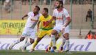 رغم خسارة الكلاسيكو.. مولودية الجزائر يحتفظ بصدارة الدوري المحلي