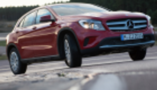 شركات السيارات تعكف على مواجهة داء السفر