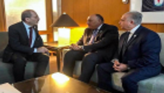 العراق يعرض على مصر والأردن حزمة إصلاحات لاحتواء الغضب في البلاد