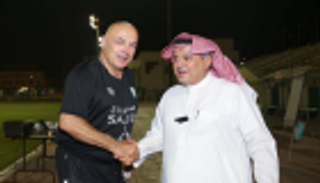 مطالب بحل مجلس إدارة الأهلي السعودي