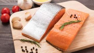 السلمون يتمتع بالعديد من الفوائد الصحية
