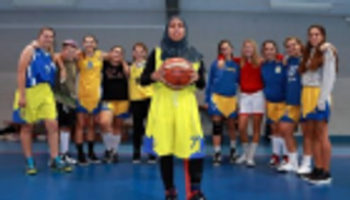 اعتذار برتغالي للاعبة السلة "المحجبة" فاطمة حبيب