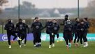 ثنائي ليفربول يغيب عن إنجلترا في رحلة كوسوفو