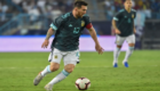 ميسي يُبدي إعجابه بأسلوب الأرجنتين "الدفاعي" أمام البرازيل