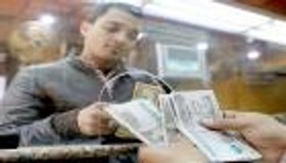 الجنيه المصري مرشح لمواصلة الارتفاع أمام الدولار رغم خفض الفائدة