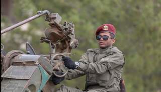 جندي تابع للجيش الوطني الليبي