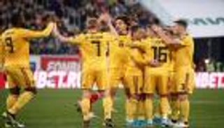 قميص مهاجم تشيلسي يثير جدلا في مواجهة بلجيكا وروسيا