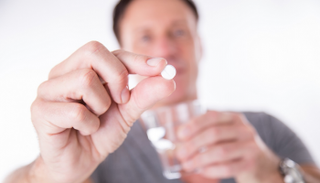 لا يجوز تعاطي المضادات الحيوية دون وصف الطبيب