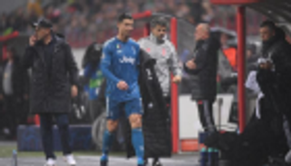 رونالدو ينهي الجدل بشأن علاقته مع ساري