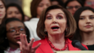 بيلوسي: ترامب لديه فرصة للدفاع عن نفسه أمام الكونجرس