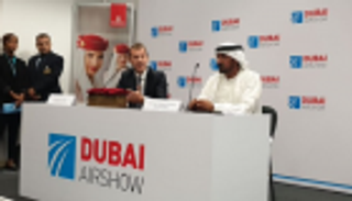 طيران الإمارات تبرم صفقة شراء 50 طائرة إيرباص بقيمة 16 مليار دولار