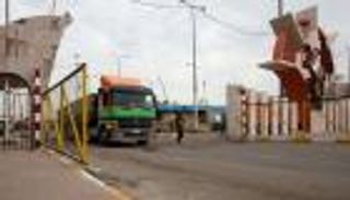 محتجون يغلقون "أم قصر" أكبر موانئ العراق