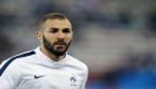 خطوة صعبة تبعد بنزيمة عن منتخب الجزائر