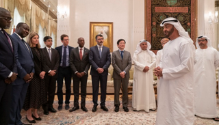 محمد بن زايد يستقبل المشاركين في أعمال القمة الأفريقية للاستثمار