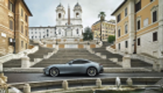 فيراري تطلق أيقونتها الرياضية Roma بقوة 620 حصانا