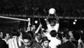 حكاية 1000 هدف هبطت ببيليه على سطح القمر