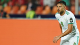 بلايلي يواصل توهجه مع الجزائر بهدف من ركنية 