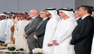 الشيخ محمد بن زايد يحضر منتدى 