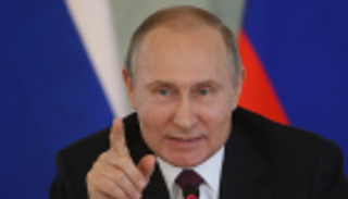 بوتين: إنتاج النفط الروسي يرتفع رغم قيود اتفاق عالمي