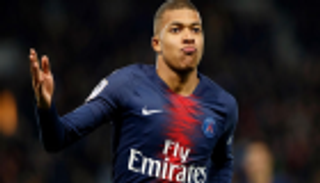 والدة مبابي تقرب حلم انتقاله لريال مدريد