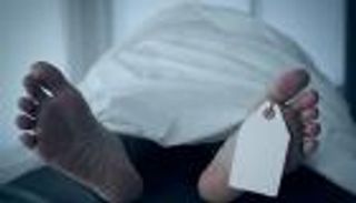 عائلة تسعى لإثبات وفاة قريب لهم.. ذهبوا بالجثة إلى شركة التأمين