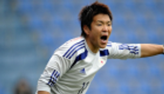 حارس أوراوا الياباني يرفع راية التحدي أمام الهلال السعودي