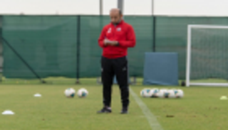 العنبري يتمسك بسياسته مع الشارقة في كأس الخليج العربي