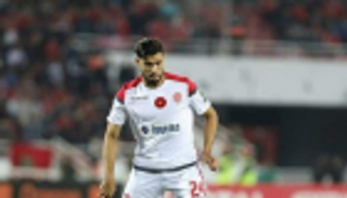 بسبب واقعة البصق.. إيقاف لاعب الوداد المغربي لـ6 مباريات