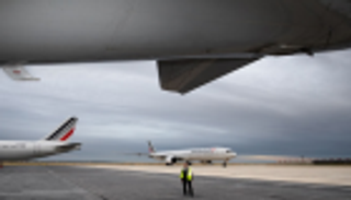 فرنسا تستقبل 27 إيزيدية مع أطفالهن من ضحايا "داعش"