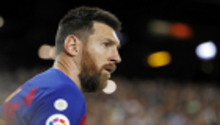 ميسي يفاجئ ناشئ دورتموند بهدية في عيد ميلاده