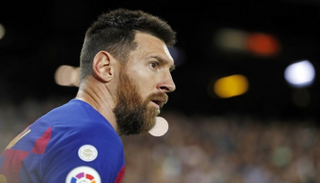ليونيل ميسي قائد برشلونة