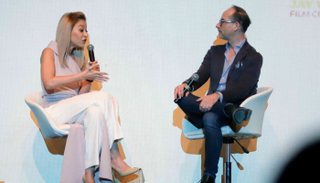 منة شلبي والناقد الأمريكي جاي ويسبيرج