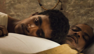 مشهد من الفيلم السوداني "ستموت في العشرين"