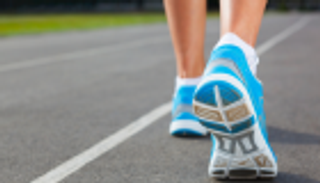 تخلى عن حذائه فأصبح نجما في البرازيل