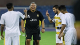 تين كات يثمن أولى انتصاراته مع الاتحاد في الدوري السعودي