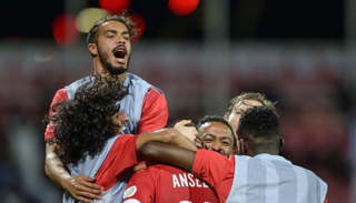 لاعبو الوحدة