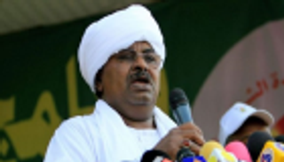 بلاغ ضد رئيس مخابرات السودان السابق بتهمة "القتل العمد"