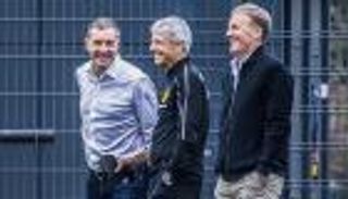 برشلونة يهدد مستقبل مدرب دورتموند