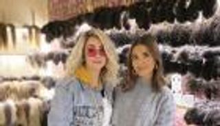 بعد صابرين.. الفنانة المصرية شهيرة تثير الجدل بـ"شعر أصفر"